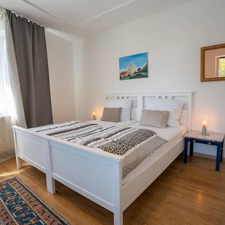 Khodai Apartament *