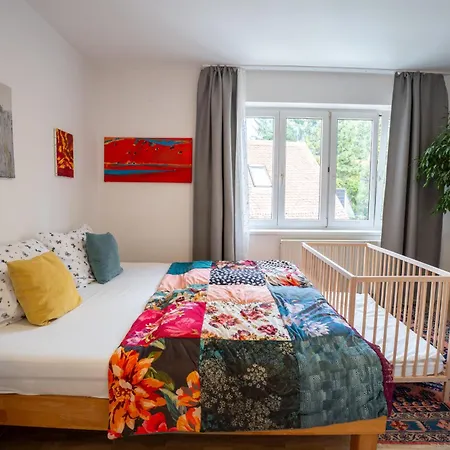 Khodai Apartament *